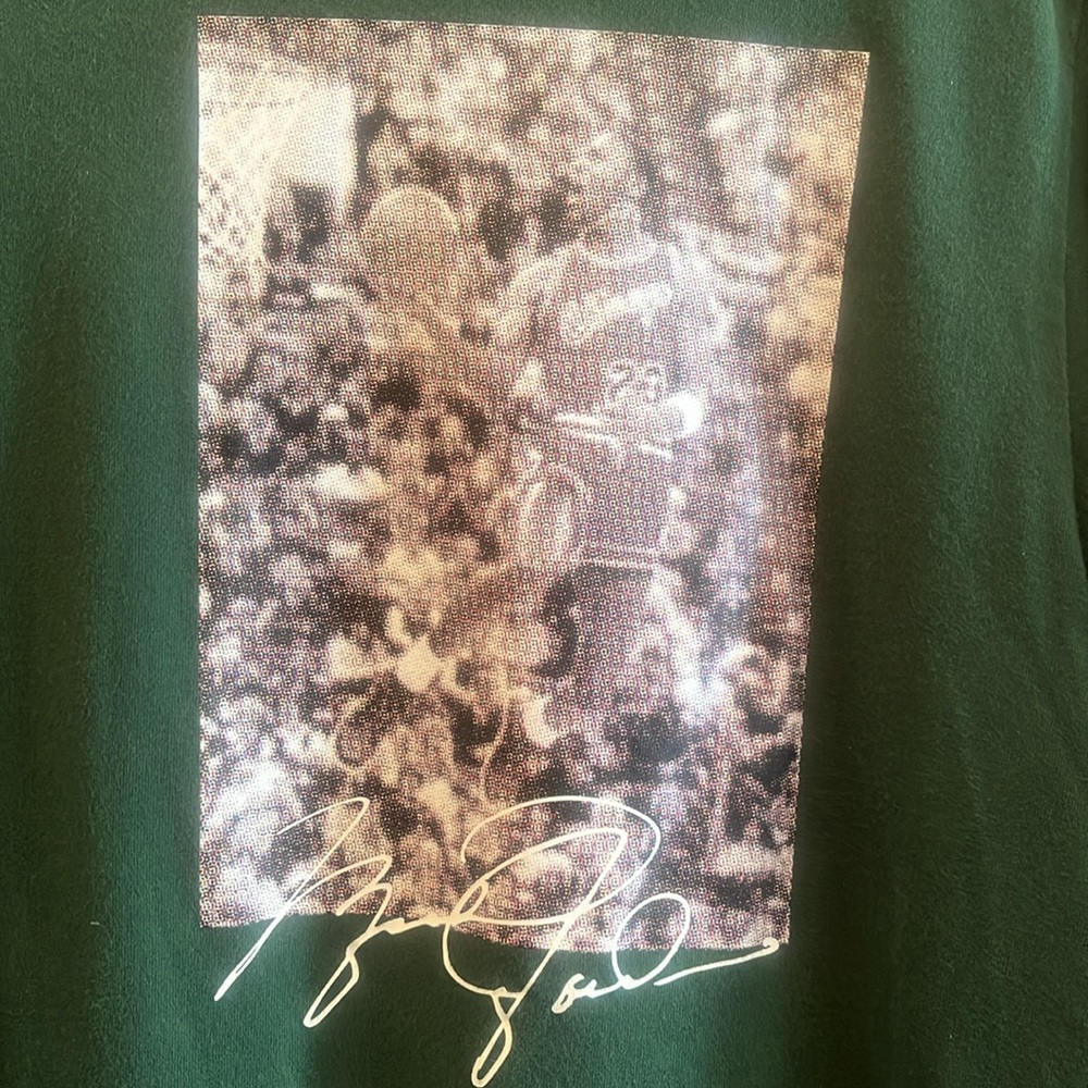 Rare Jordan Long Sleeve T-shirt with MJ’s Dunking Photo, Signature & Message